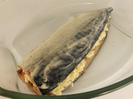 ЗАПЕЧЁННАЯ СКУМБРИЯ С СЫРОМтр