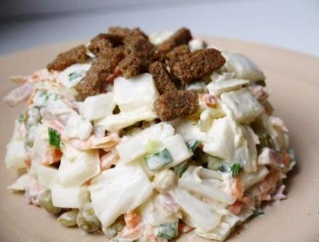 Салат из пекинской капусты с ветчиной