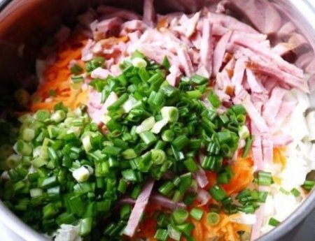 Салат из пекинской капусты с ветчиной