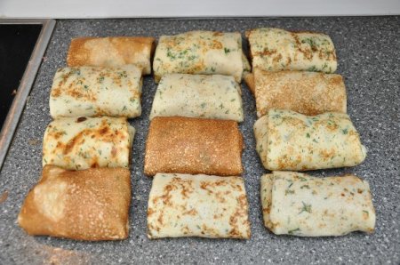 Блинчики с внутренностями в панировке