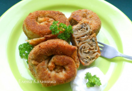Пирожки из блинов с грибами "Улитки"