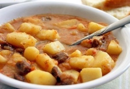 Картошечка, гашенная с мясом 