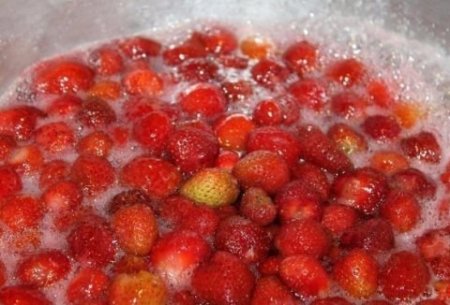 Клубничное варенье "Пятиминутка" 