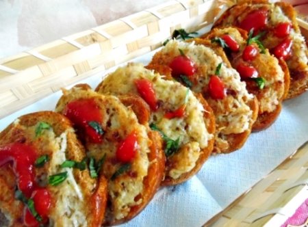 Горячие бутерброды с картофелем и фаршем