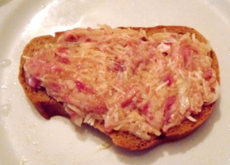 Горячие бутерброды с картофелем и фаршем