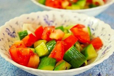 Овощной салат с сыром фета