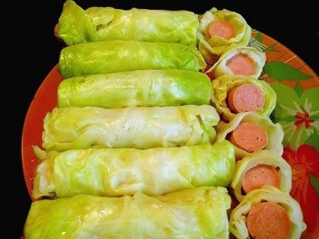 Капустно-сосисочные рулетики