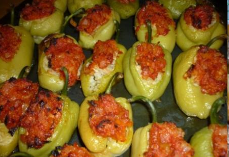 "Хвостатый" фаршированный перец, запеченный в духовке