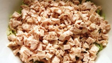 Салат из пекинской капусты и сухариками