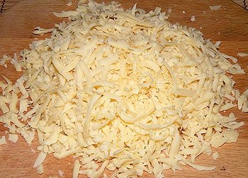 Сырный салат с сухариками