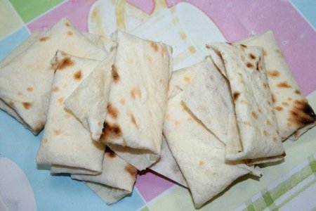 ЛАВАШ, ЖАРЕНЫЙ С СЫРОМтр