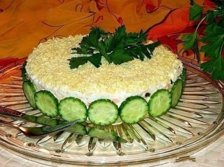 Салат "Печень трески под шубой