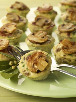 Мини-омлеты запеченные с грибами и беконом