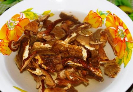 ГРЕЧНЕВАЯ КАША С СУШЕНЫМИ ГРИБАМИ