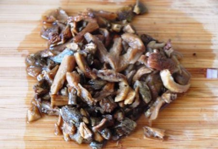 ГРЕЧНЕВАЯ КАША С СУШЕНЫМИ ГРИБАМИ