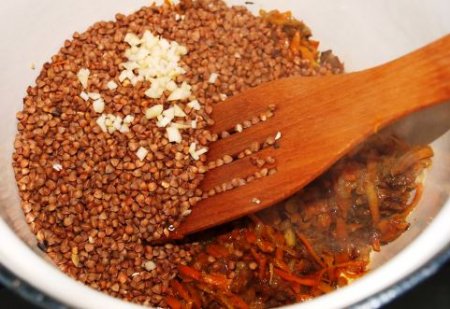 ГРЕЧНЕВАЯ КАША С СУШЕНЫМИ ГРИБАМИ