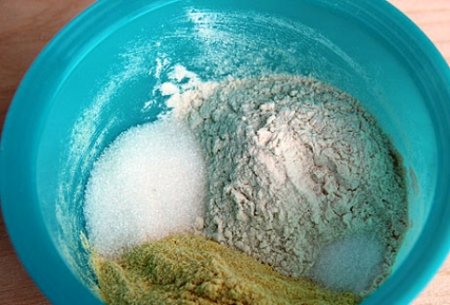 Корн Дог либо сосиска в тесте .