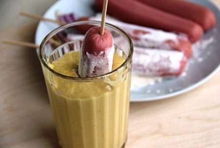 Корн Дог либо сосиска в тесте .