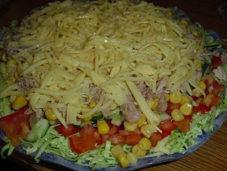 Салат капустный  с тунцом