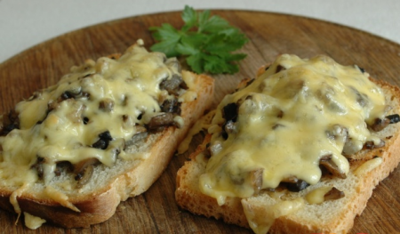 Гренки с шампиньонами