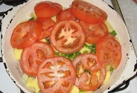 Тушеное мясо под сыром