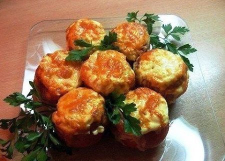 Помидоры, фаршированные курицей.