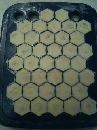 Слоеные орехи с вишней