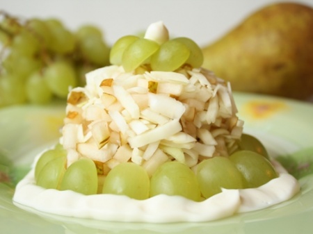 Салат из яблок с йогуртом