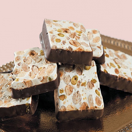 Торроне с миндалем и фундуком