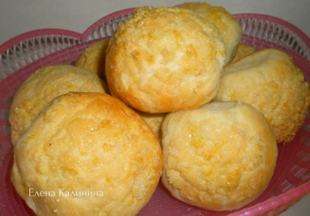 Лимонные булочки с изюмом