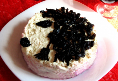 Салат "Темная красавица"