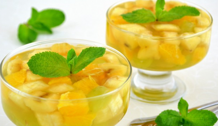 Плоды в чайном желе