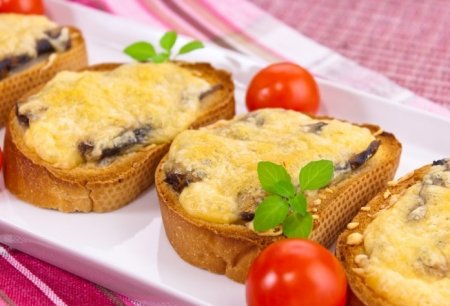 Бутерброды со шпротами