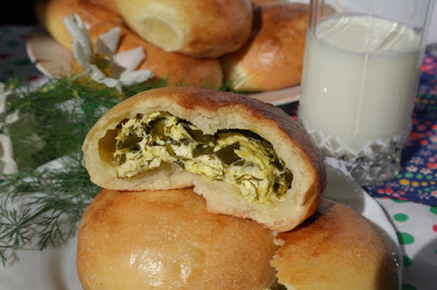 Булочки с творогом и зеленоватым луком