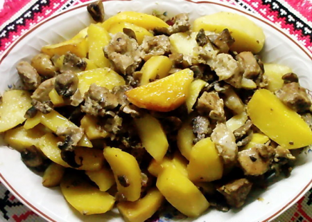 Мясо с картошкой и грибами запеченное в рукаве