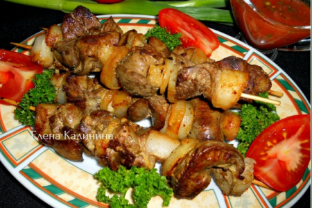 Шашлык на сковороде из куриной печени