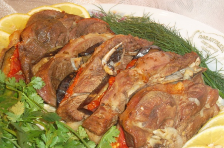 Баранина запеченная с овощами