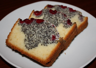 Вишнево-маковый кекс