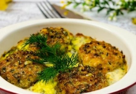 Рыбные котлеты с пыткой из нута в соусе  