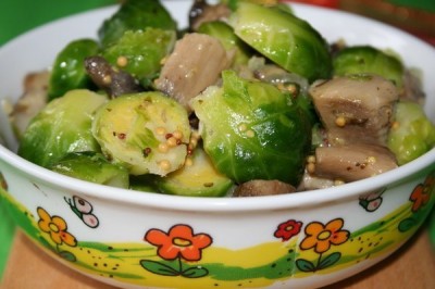 Брюссельская капуста с грибами