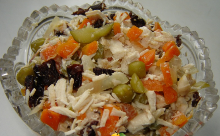 Салат "Прага" с черносливом и курагой