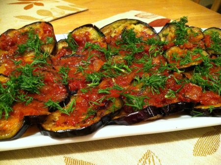 Острая закуска из баклажанов