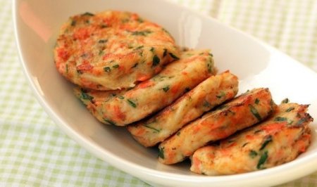 Котлетки-оладушки с крабовым мясом и семгой