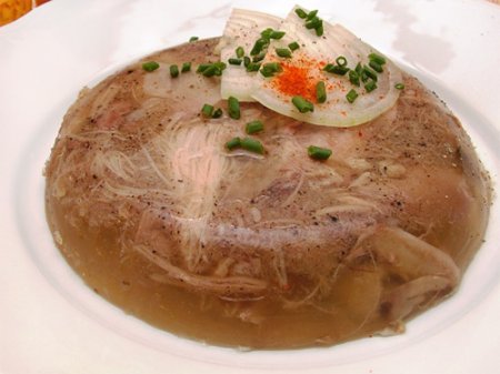 Холодец из свиных ножек и говядины