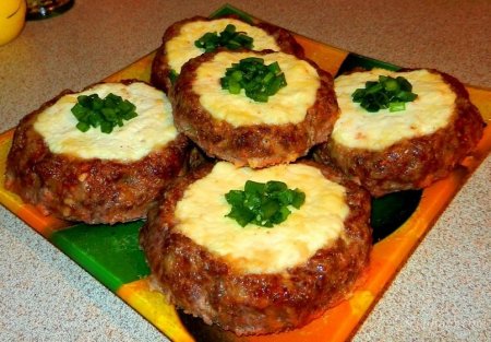 Ватрушки мясные