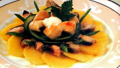 Салат из копченой скумбрии