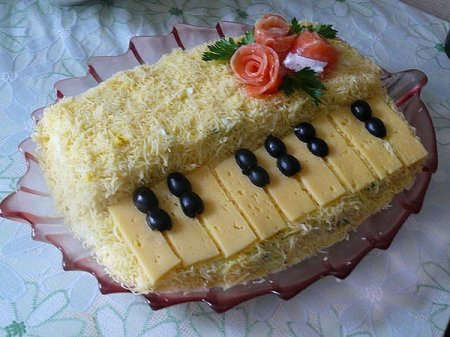 Салат "Белоснежный рояль"